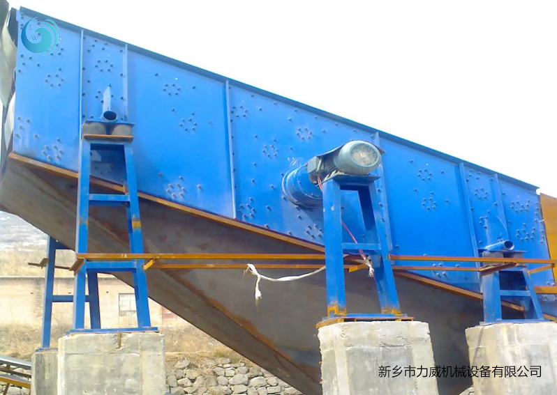 石灰石分級振動篩使用現場