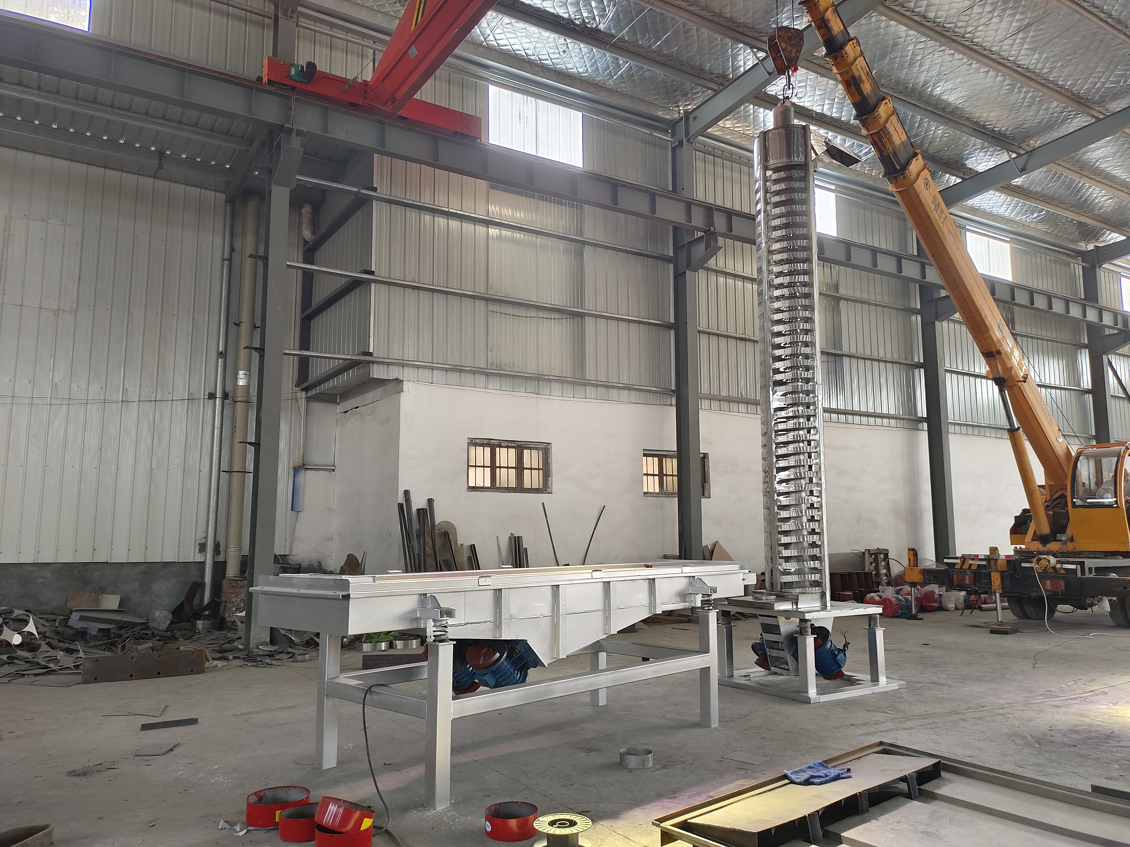 體色母粒切段后降溫螺旋提升機垂直冷卻機