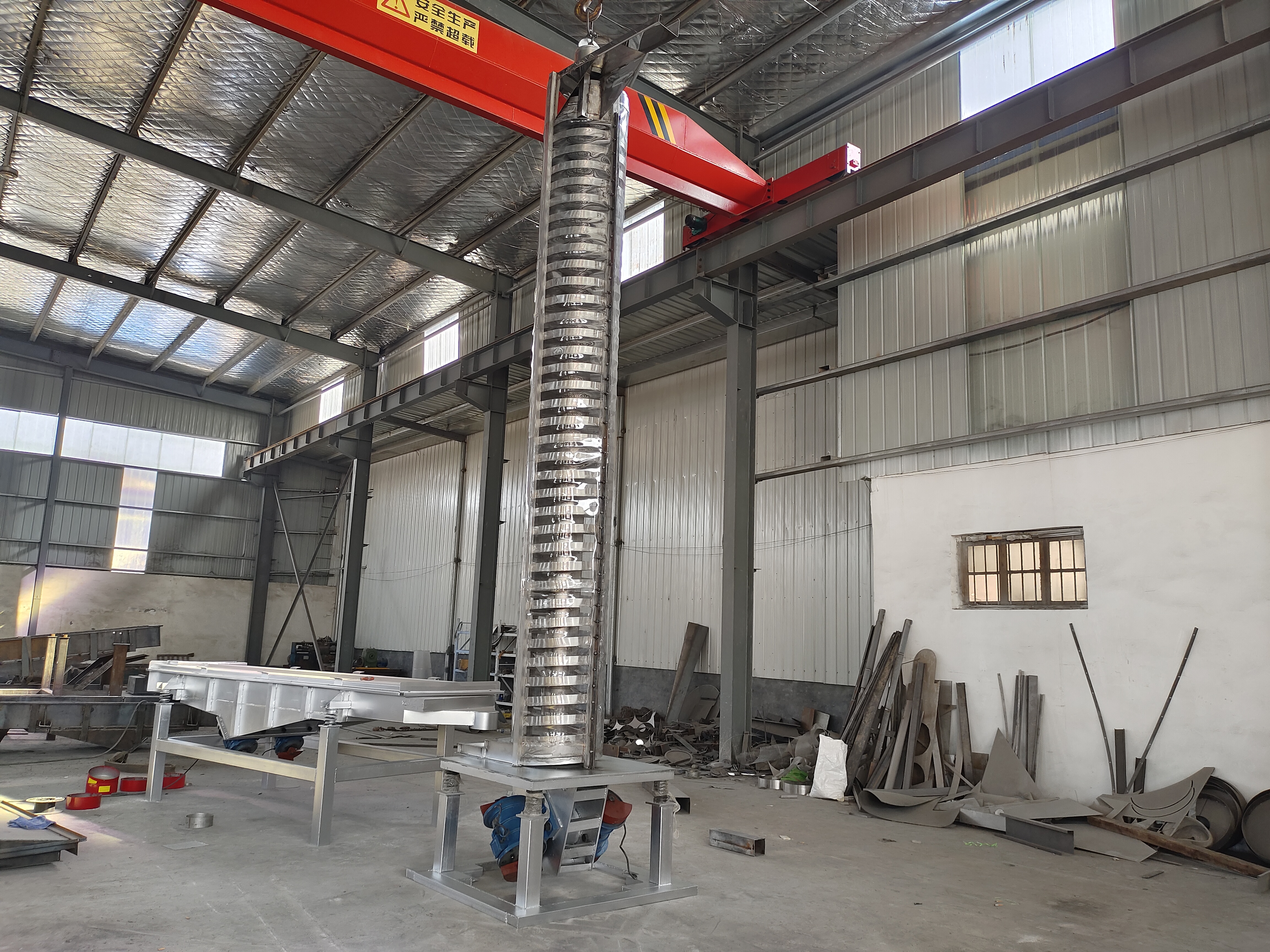 體色母粒切段后降溫螺旋提升機垂直冷卻機